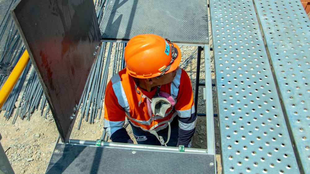 Operador de excavadora Altotec 